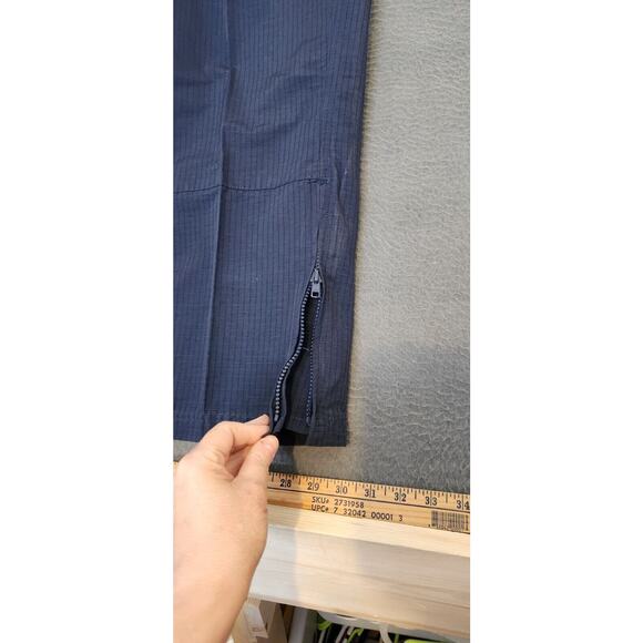 Duluth Trading Ripstop Cargo Hiking Pants Men’s Sz LGT Nylon Outdoors Utility - Picture 3 of 10